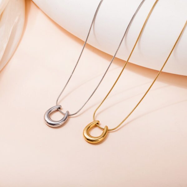 Simple fashion 18K gold plated stainless steel U-shaped necklace women's all-match high-grade irregular titanium steel clavicle chain - Image 6