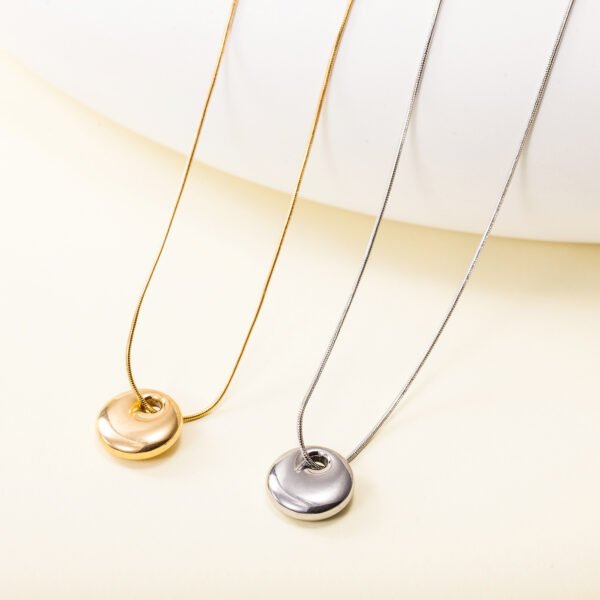Spot cross-border hot selling whole body stainless steel snake bone chain 18K gold plated simple circular necklace titanium steel