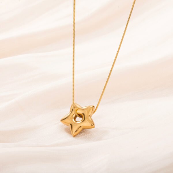 18K gold plated stainless steel Star pendant simple fashion necklace Hollow titanium steel star collarbone chain sweater chain - Image 5