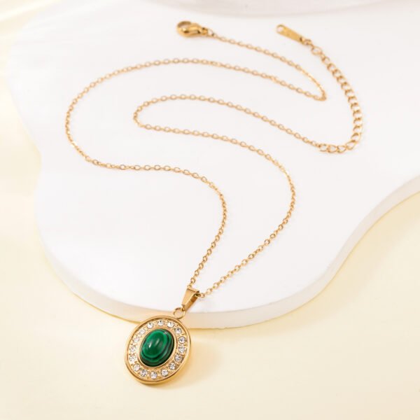 Cross-border Europe and the United States fashion retro turquoise necklace temperament senior sense round pendant electroplating do not fade jewelry women - Image 3