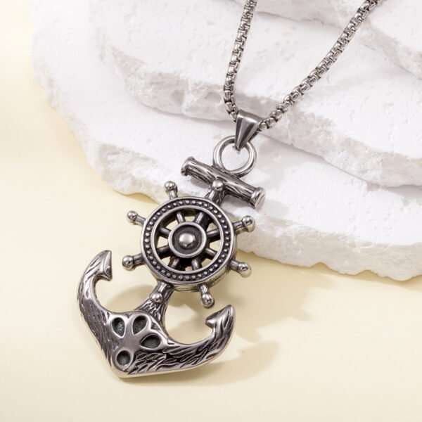 European and American retro pirate helmsman anchor pendant men's titanium steel necklace Hipster fashion all-match stainless steel sweater chain