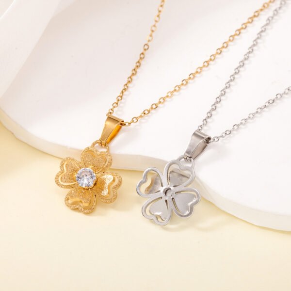Stainless steel flower necklace women's simple light luxury design sense double hollowed-out diamond-inlaid sunflower colorless collarbone chain - Image 3