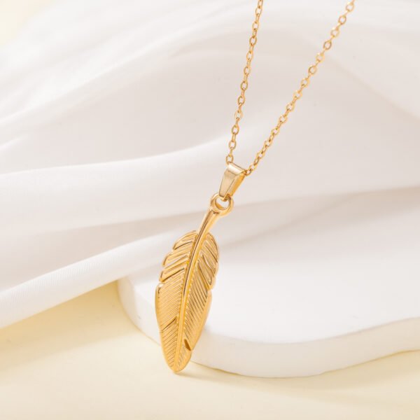 Cross-border new stainless steel feather fringe necklace Women's Bohemian style retro oil pressed titanium steel jewelry clavicle chain - Image 6