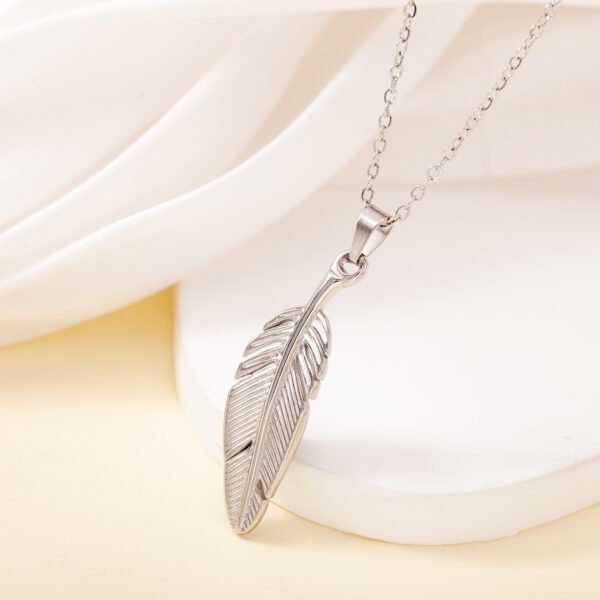 Cross-border new stainless steel feather fringe necklace Women's Bohemian style retro oil pressed titanium steel jewelry clavicle chain - Image 5