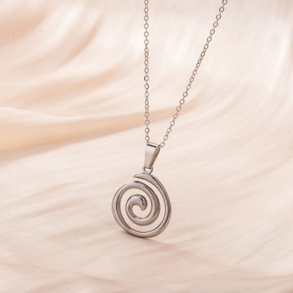 All-body titanium steel personality clavicle chain 18K vacuum electroplating creative irregular pendant stainless steel swirl necklace female - Image 3