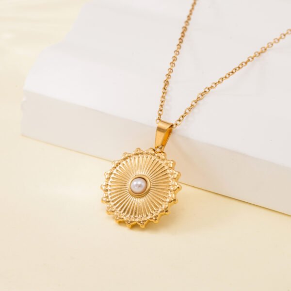 Cross-border do not fade new advanced sense of simple wind stainless steel die-cast pendant women's fashion gold-plated necklace collarbone chain - Image 5