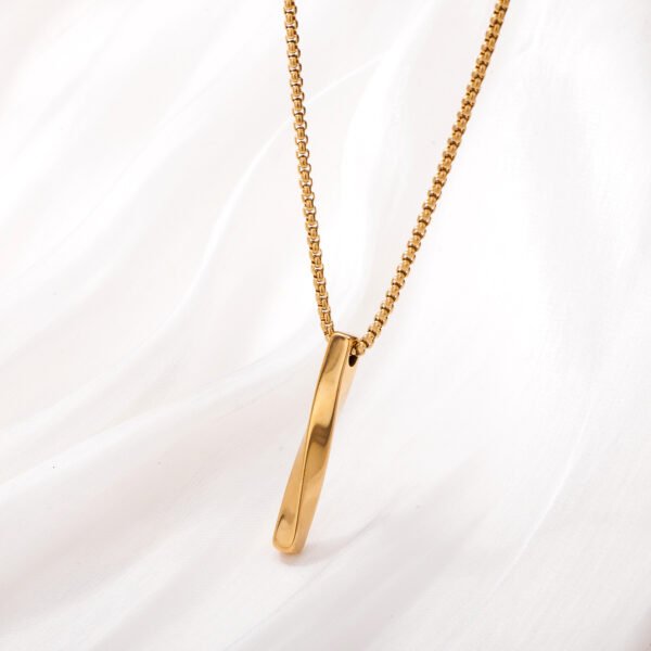 Simple 18-karat gold plated stainless steel smooth long necklace cross border personality spiral titanium steel pendant collarbone chain for men - Image 6